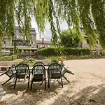 Hotel Logis Restaurant De La Poste 3*