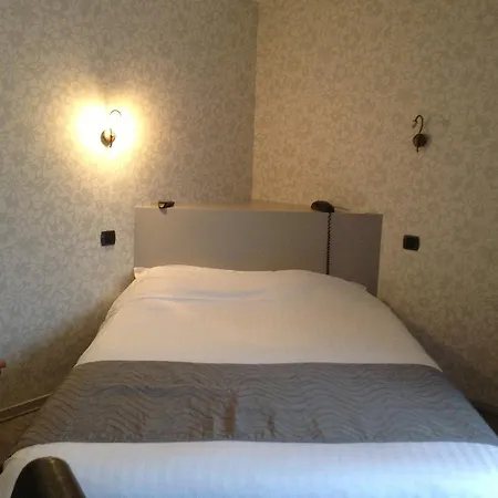 Logis Restaurant De La Poste Hotel