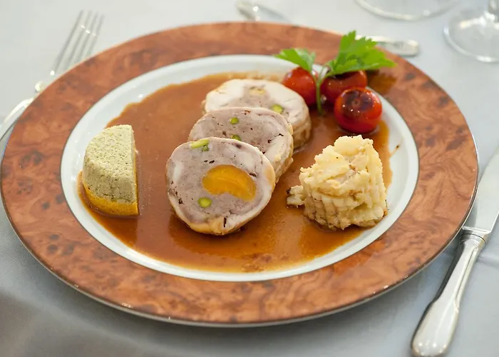 Hotel Logis Restaurant De La Poste 3*