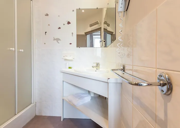 Logis Restaurant De La Poste Hotel Tence