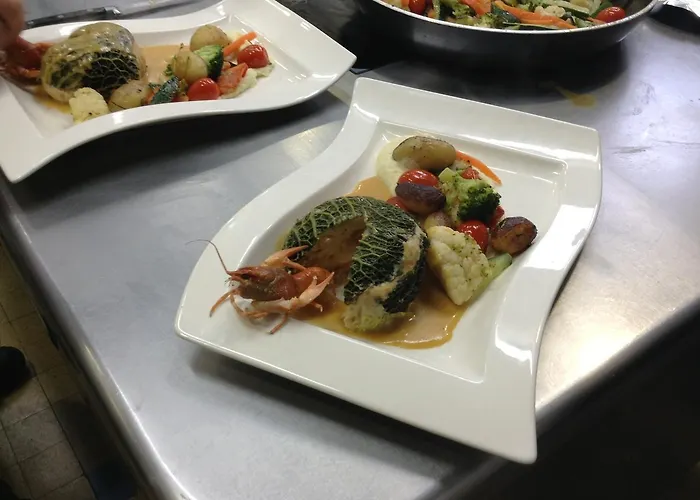 Hotel Logis Restaurant De La Poste 3*